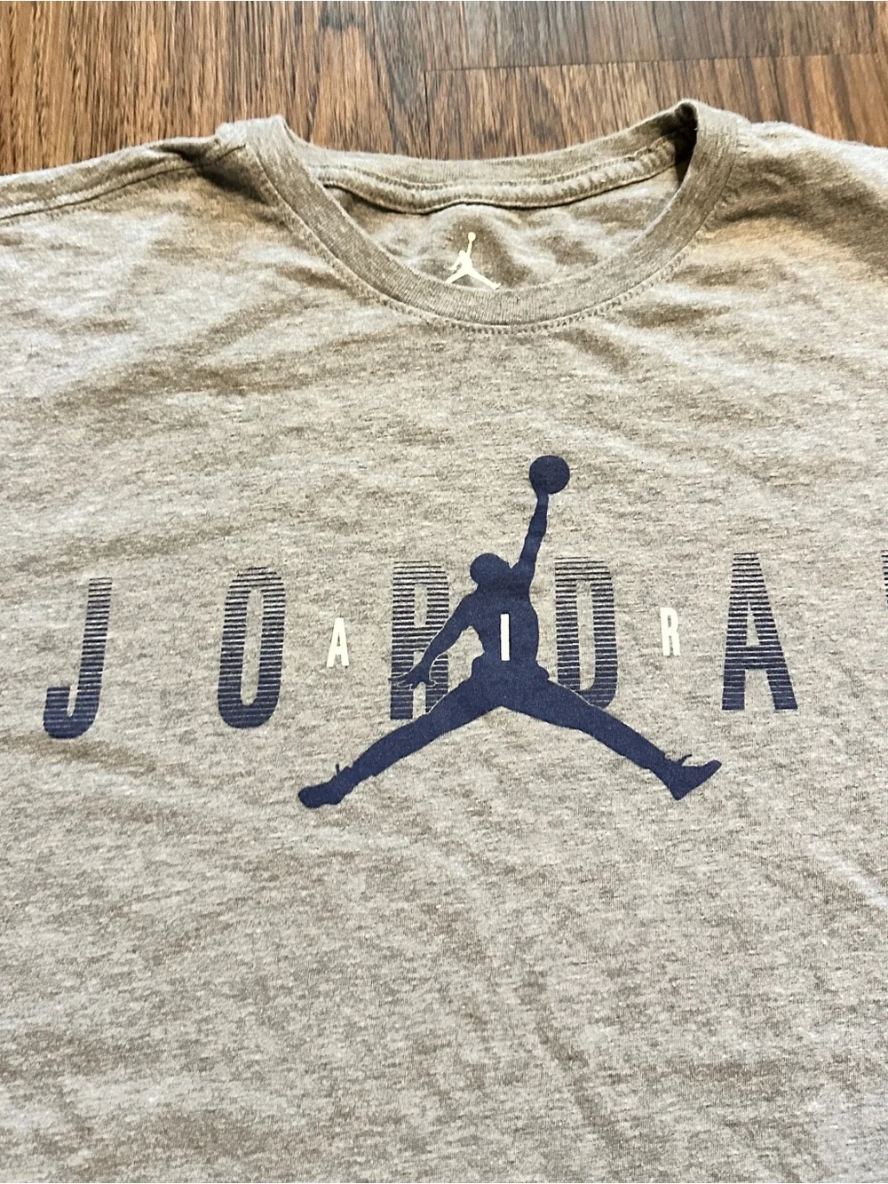 Jordan Men's Grey Jumpman Logo T-Shirt